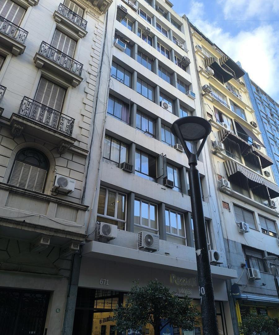 Unico piso de oficinas en el Microcentro de 120 M2!!!! Gran Oportunidad!!!!