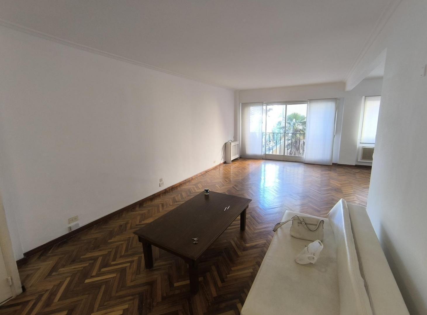Foto de Unico Departamento de 4 ambientes con dependencia y cochera muy, imagen 5