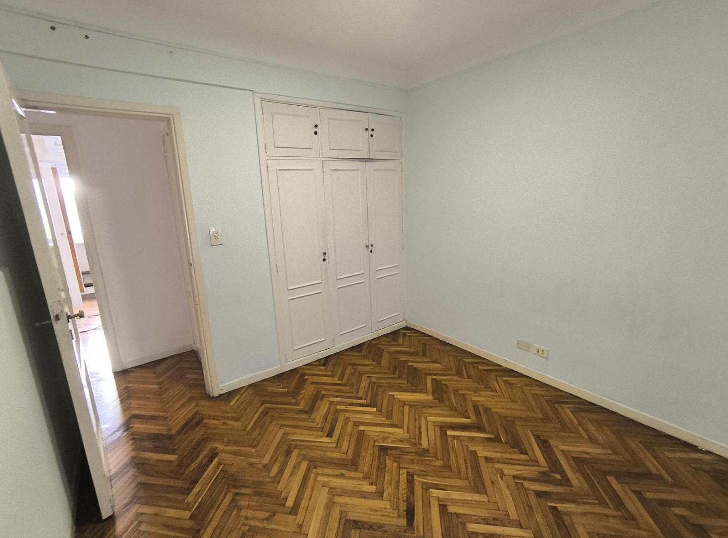 Foto de Unico Departamento de 4 ambientes con dependencia y cochera muy, imagen 1