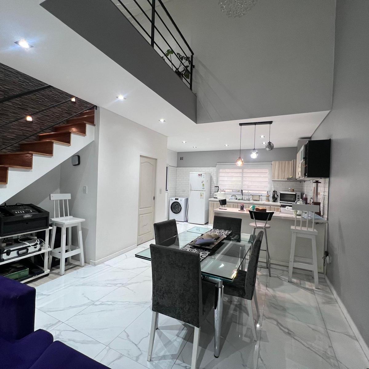 Casa en Lanús Este – Confort y calidad en cada espacio