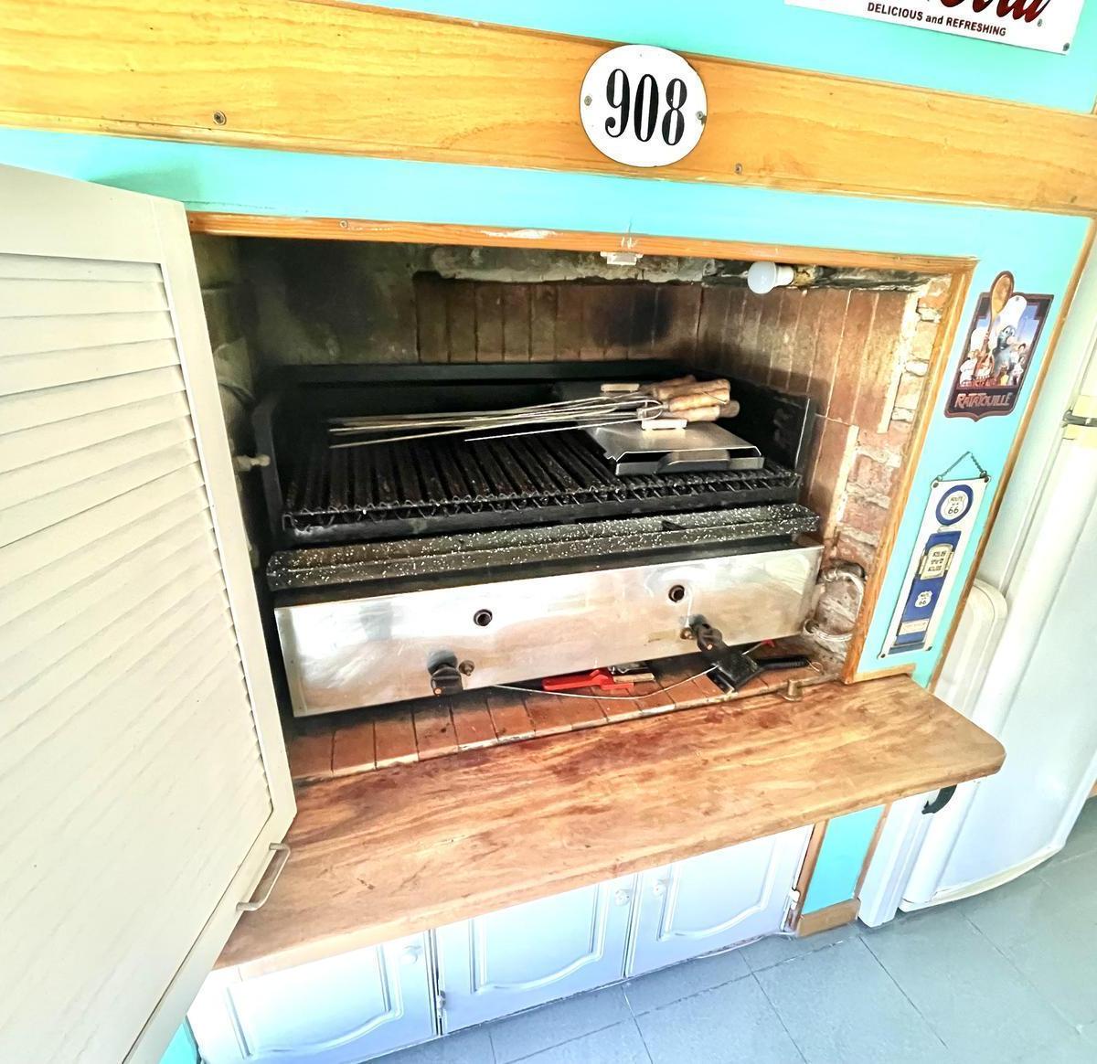 Casa 4 ambientes con jardín y pileta en Lanús Este
