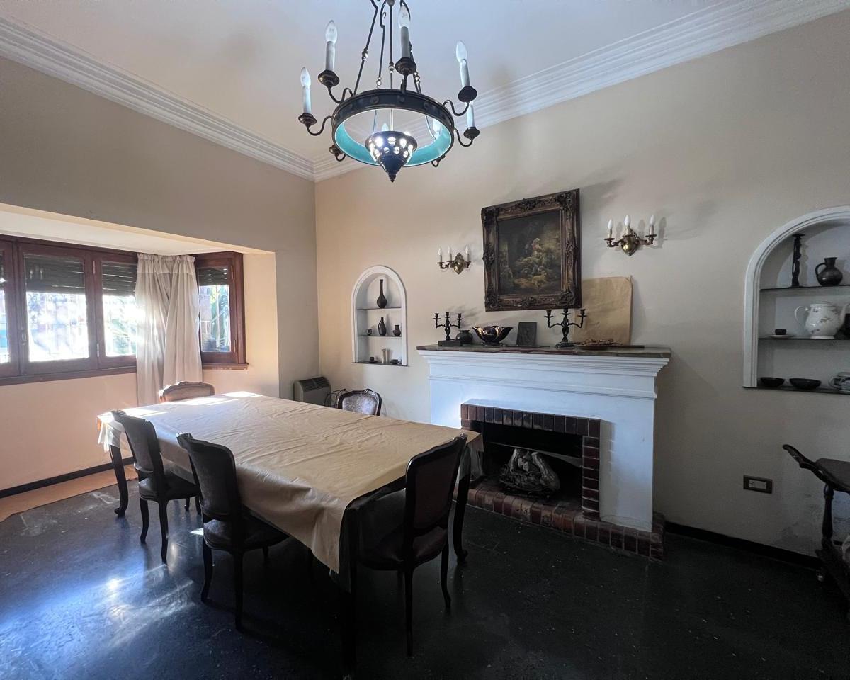 ¡Oportunidad, Ideal Inversores! Casa en Inmejorable Ubicació 2