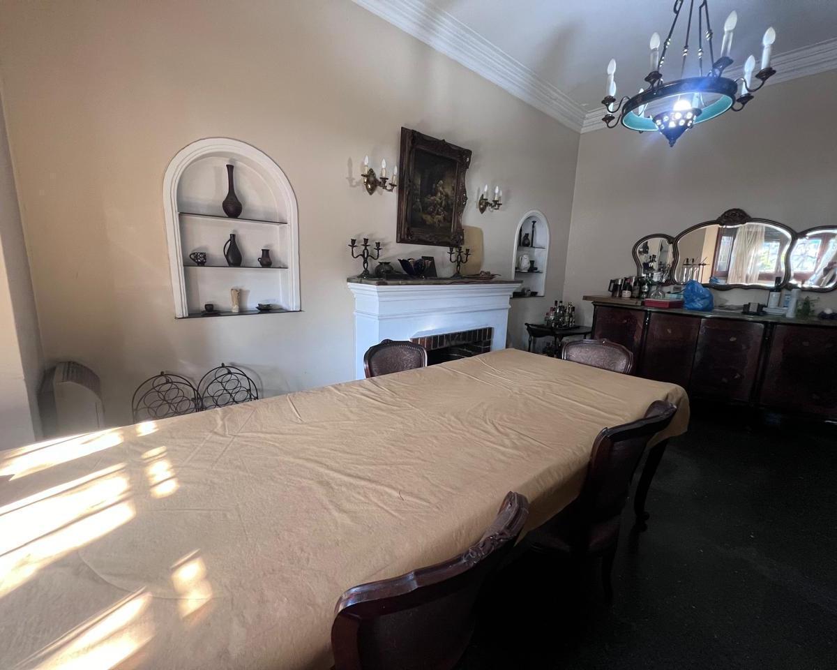¡Oportunidad, Ideal Inversores! Casa en Inmejorable Ubicació 3