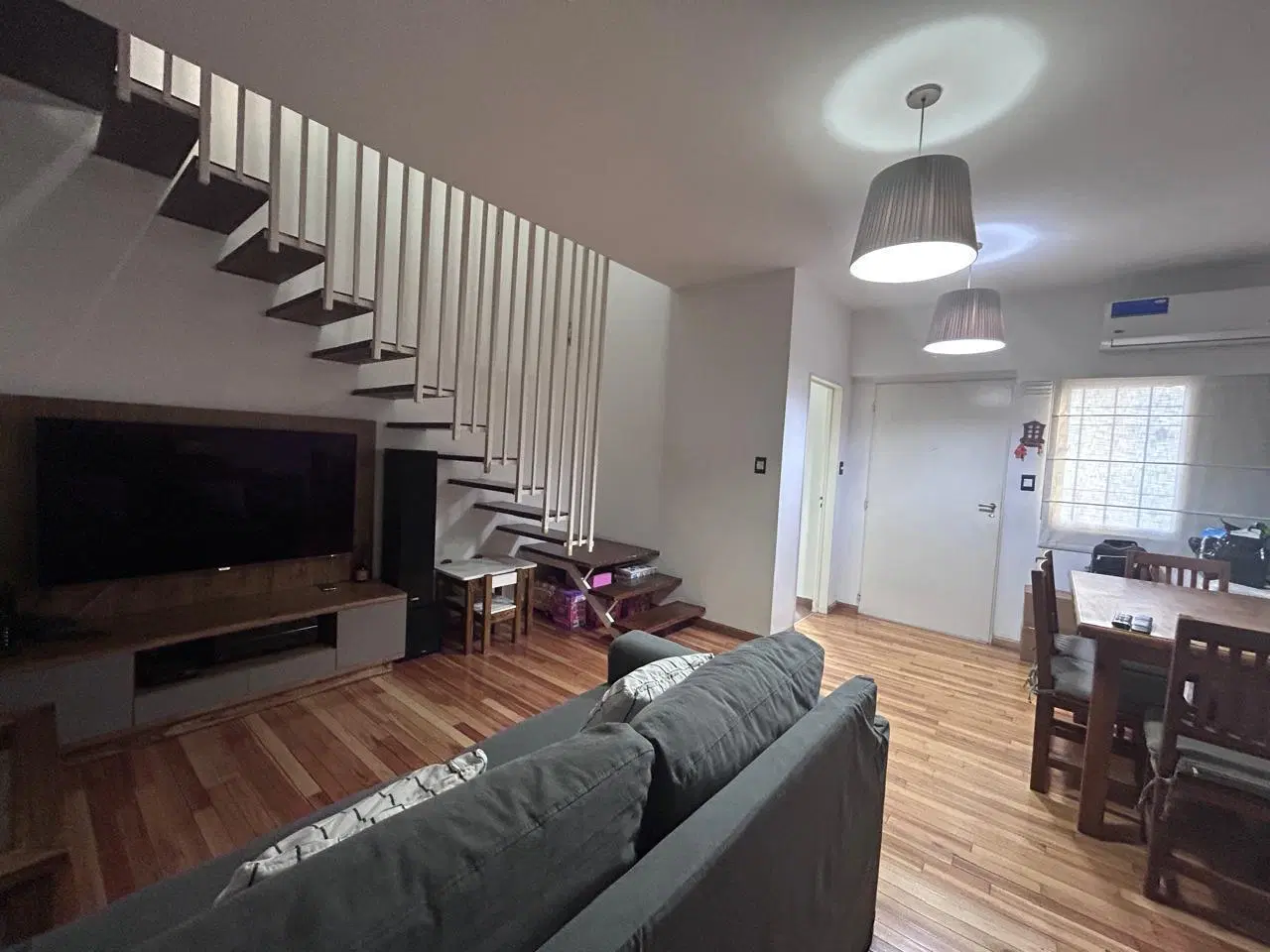 Dúplex 3 Ambientes con Cochera y Cocina Reciclada a Nuevo en Lomas de Zamora 2