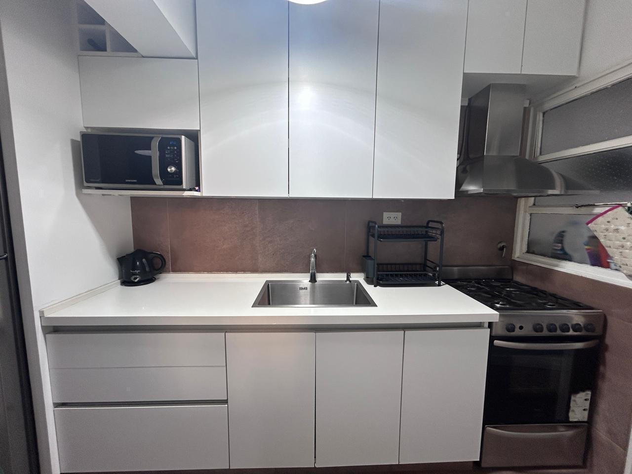 Foto de Dúplex 3 Ambientes con Cochera y Cocina Reciclada a Nuevo en Lomas de, imagen 3