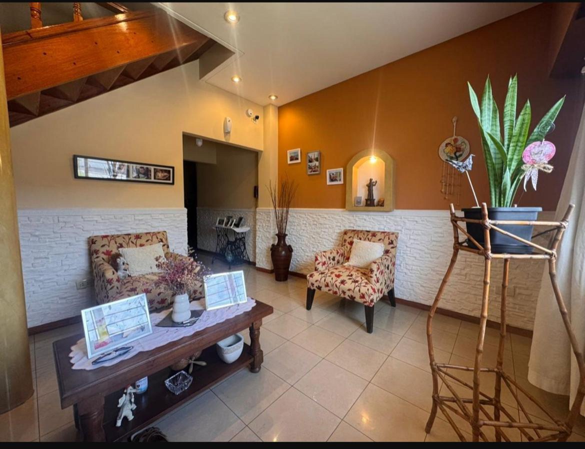 Foto de Departamento de 4 ambientes - Planta baja y primer piso unificados, imagen 4