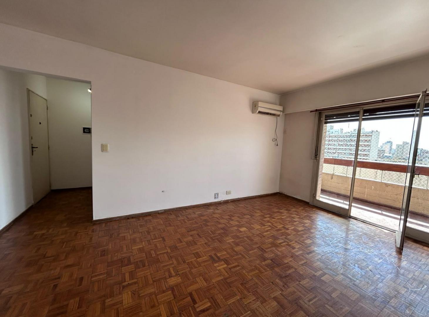 Foto de Oportunidad en Las Lomitas | 3 ambientes con gran potencial de inversión, imagen 2
