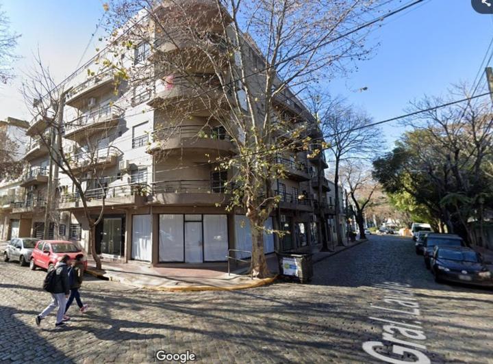 Monoambiente con terraza propia, muy lindo y buena ubicacion 2