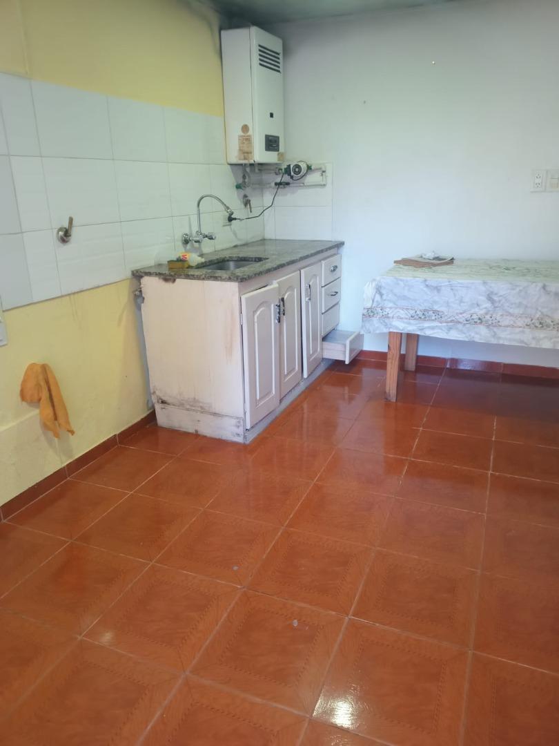 Foto de 2 ambientes en buen estado, con jardin y lavadero, imagen 5