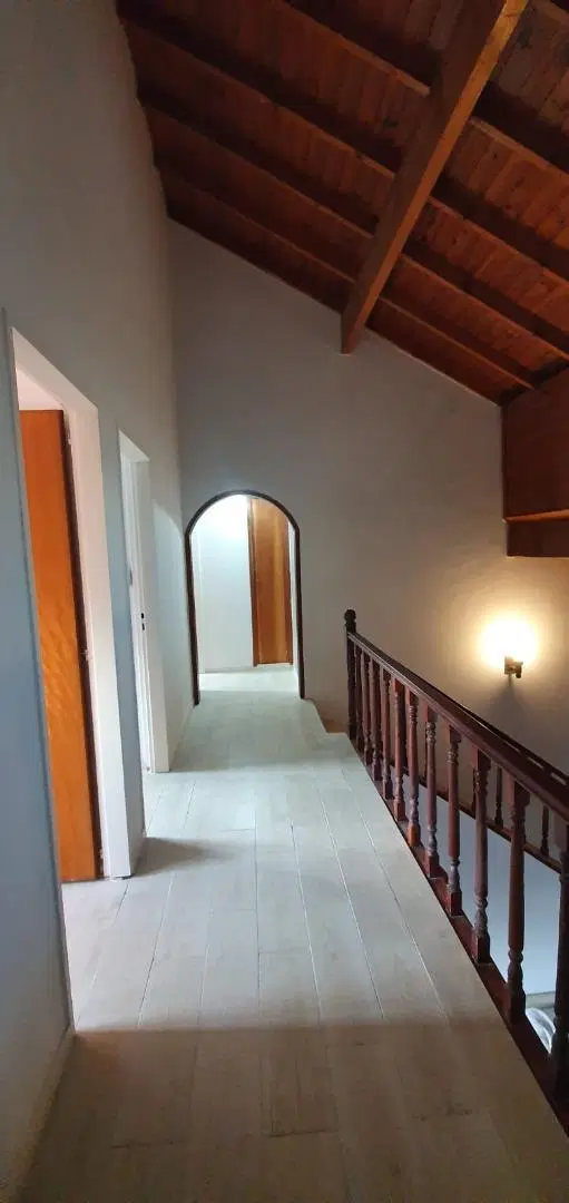 Hermosa casa de 4 ambientes con jardin y garage 5