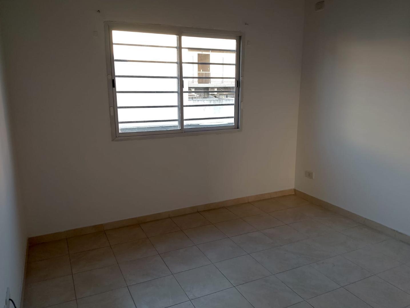 Foto de Muy lindo departamento 2 ambientes por escalera, imagen 5