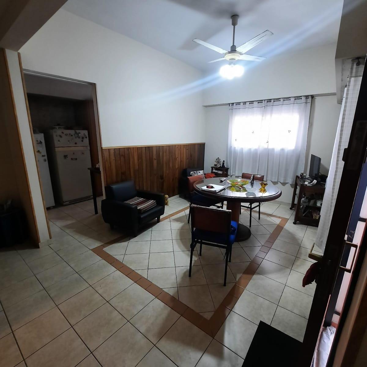Foto de CASA LOTE PROPIO - IDEAL 2 FAMILIAS - Villa Pueyrredón -, imagen 4