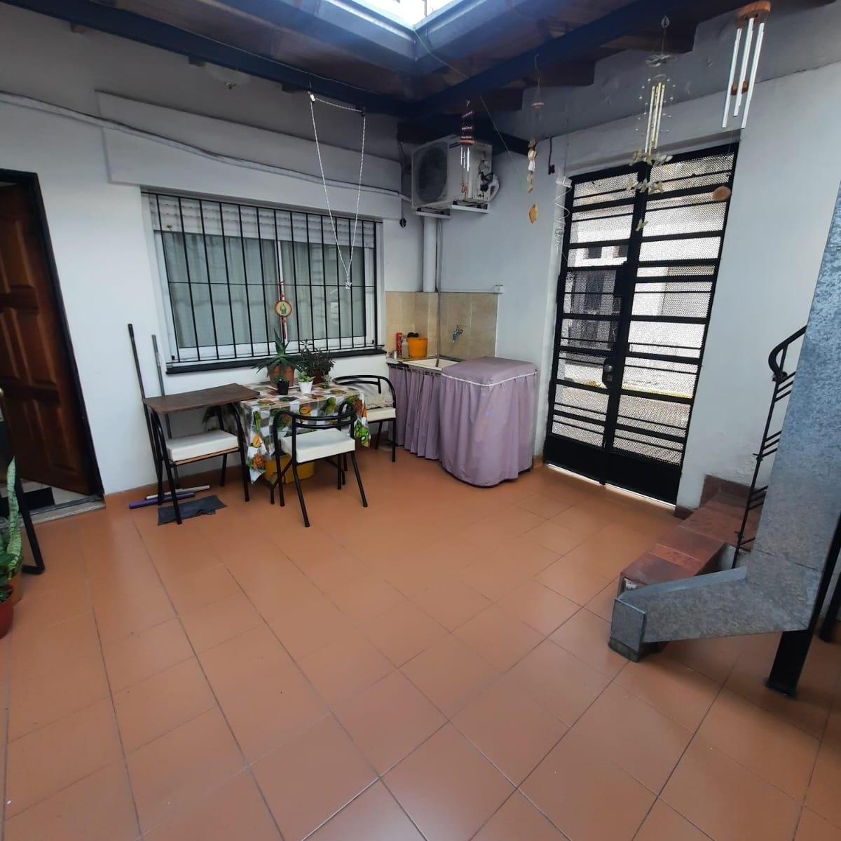 Casa Lote Propio, Ideal 2 Familias, 3 Ambientes en Pb y 3 Ambientes en Pa 1