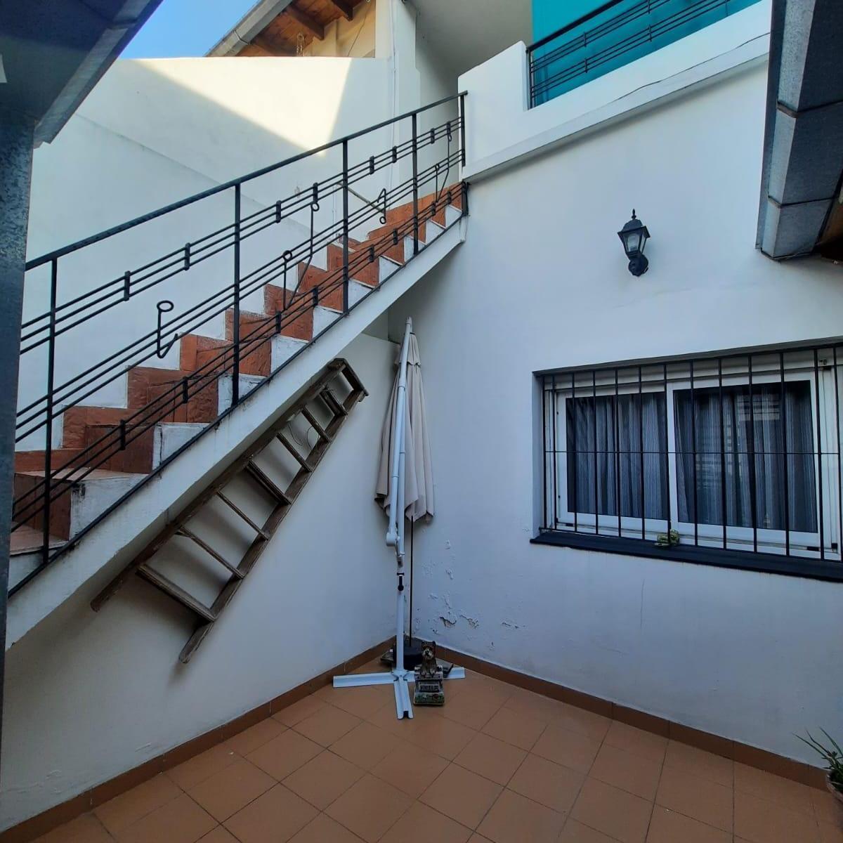 Casa Lote Propio, Ideal 2 Familias, 3 Ambientes en Pb y 3 Ambientes en Pa 2