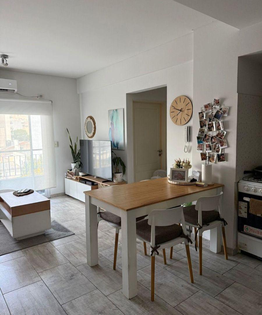 Foto de DEPARTAMENTO 2 AMBIENTES 43m2 EN VENTA - VILLA PUEYRREDON, imagen 2