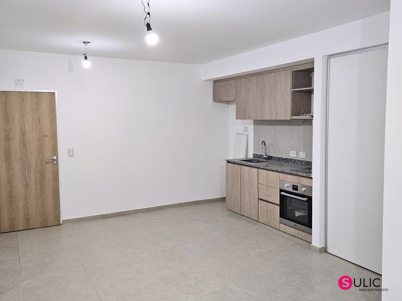 Foto de MONOAMBIENTE EN VENTA CON PATIO PROPIO - VILLA PUEYRREDON, imagen 2
