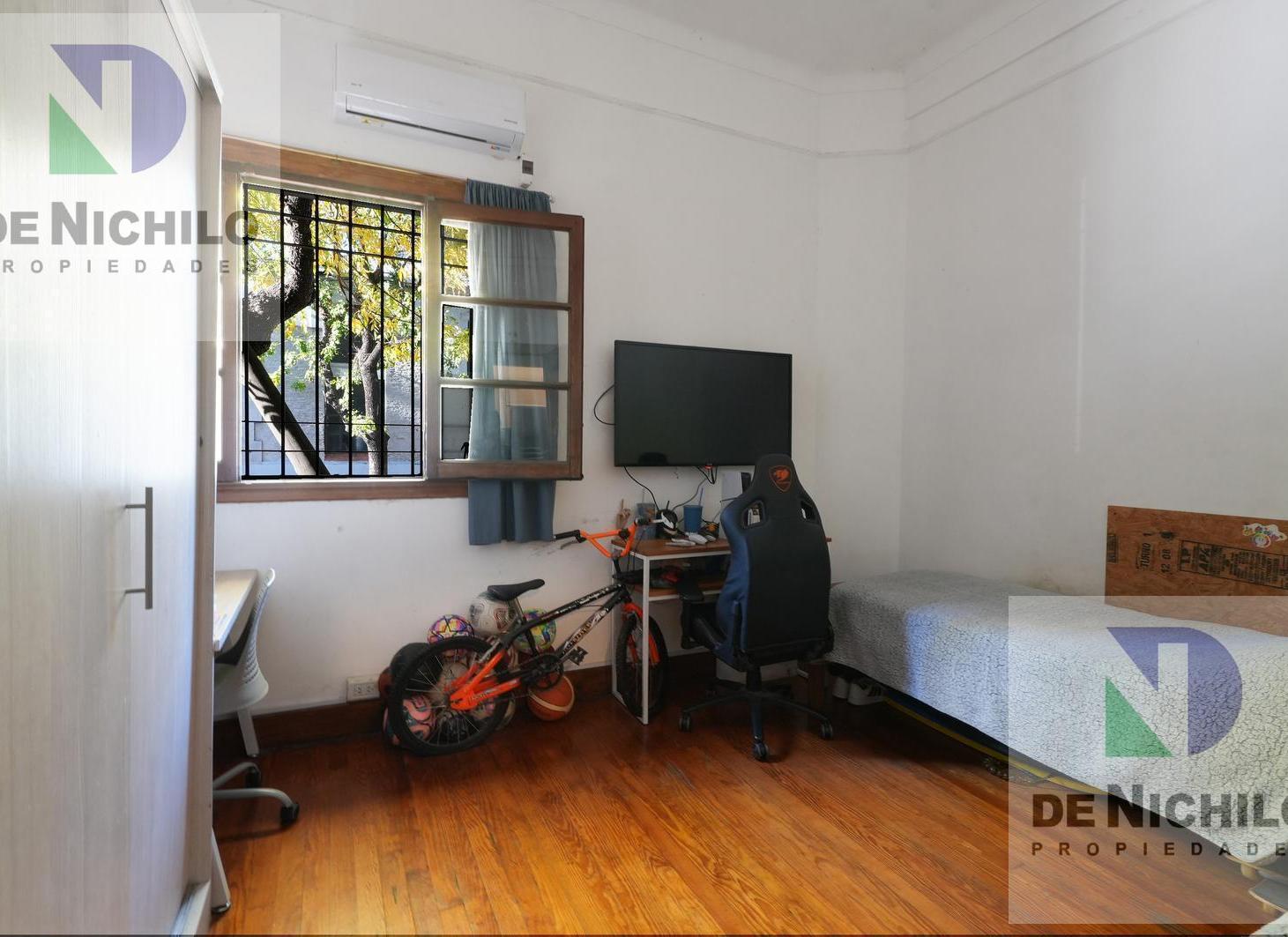VENTA PH EN ESQUINA DE 3 AMBIENTES EN LA BOCA