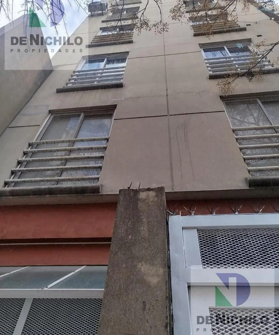 Alquiler monoambiente con balcón en Monserrat 3