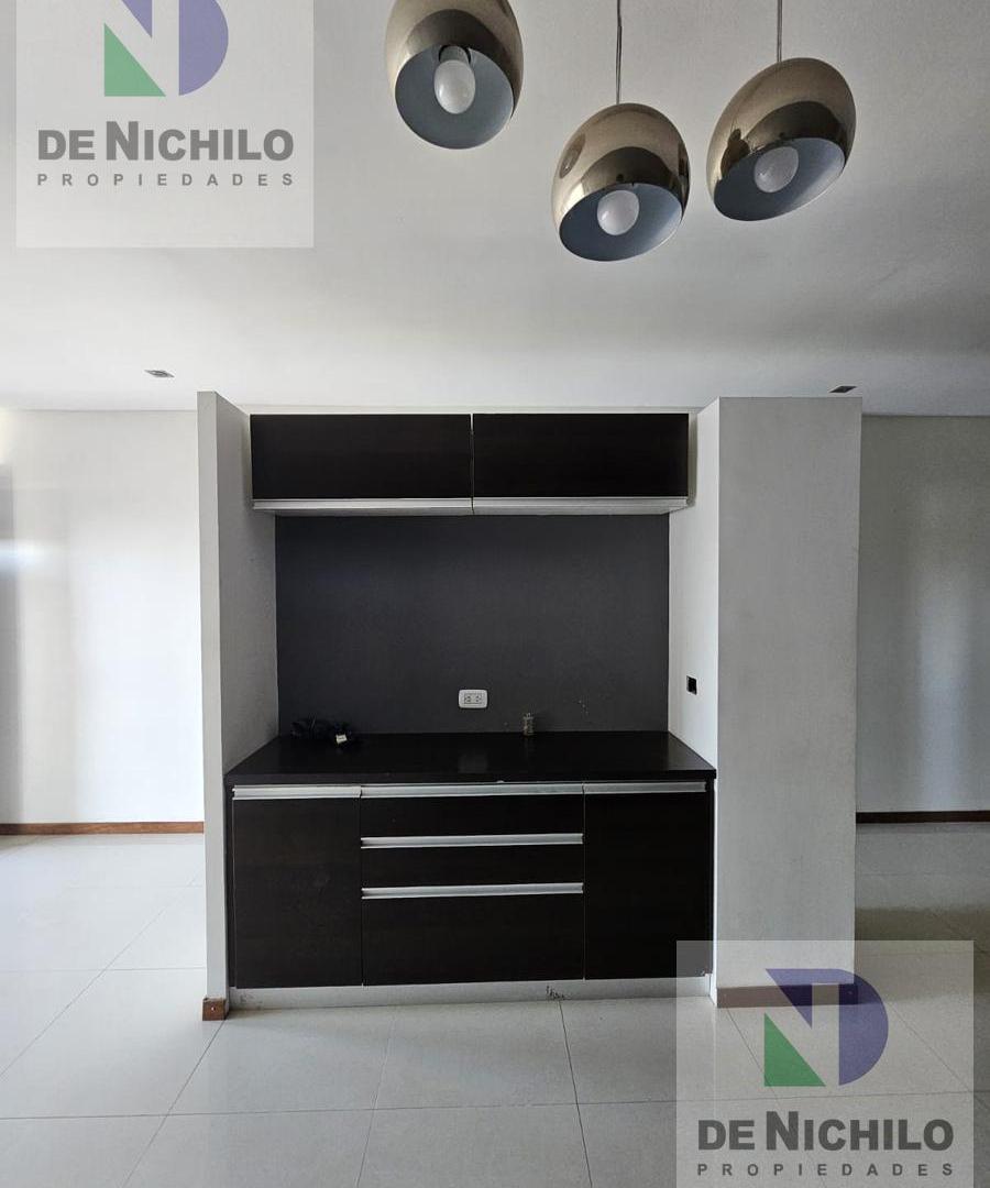 Foto de Amplio y luminoso Departamento en Quilmes, imagen 3