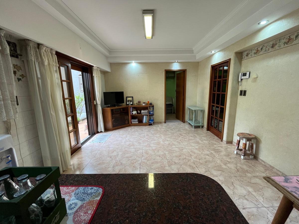 Casa 5 Ambientes con Cochera y Parque 2