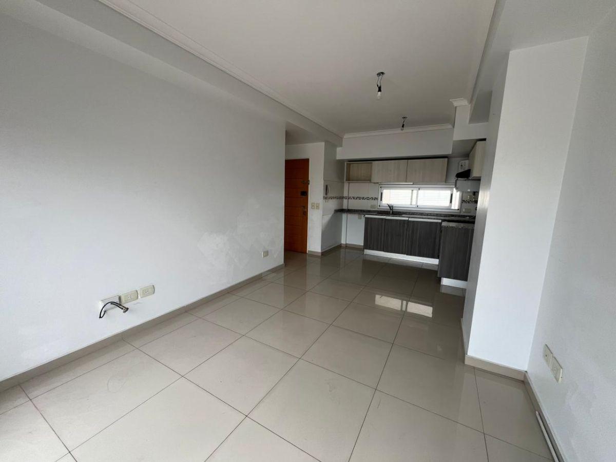 Foto de Departamento tres ambientes al contrafrente con terraza, en 10mo piso, imagen 3