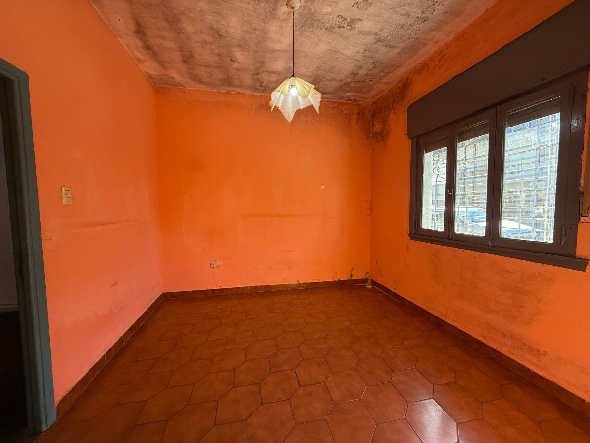 Foto de Casa en planta baja con local, cochera y patio | Ideal vivienda o, imagen 2