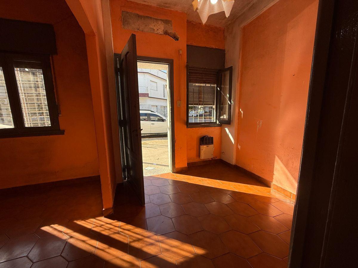 Foto de Casa en planta baja con local, cochera y patio | Ideal vivienda o, imagen 3