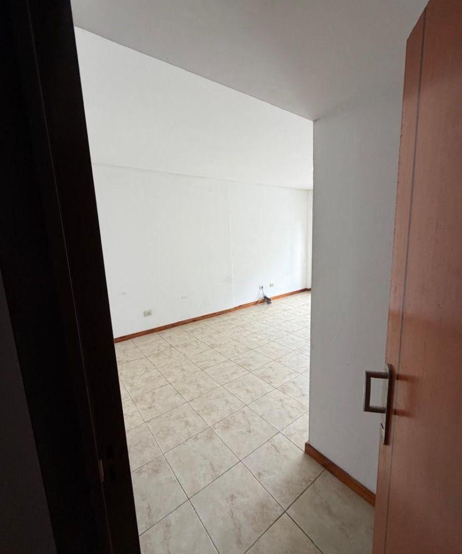 Foto de Departamento dos ambientes en Alquiler sobre Av. Rivadavia, imagen 4