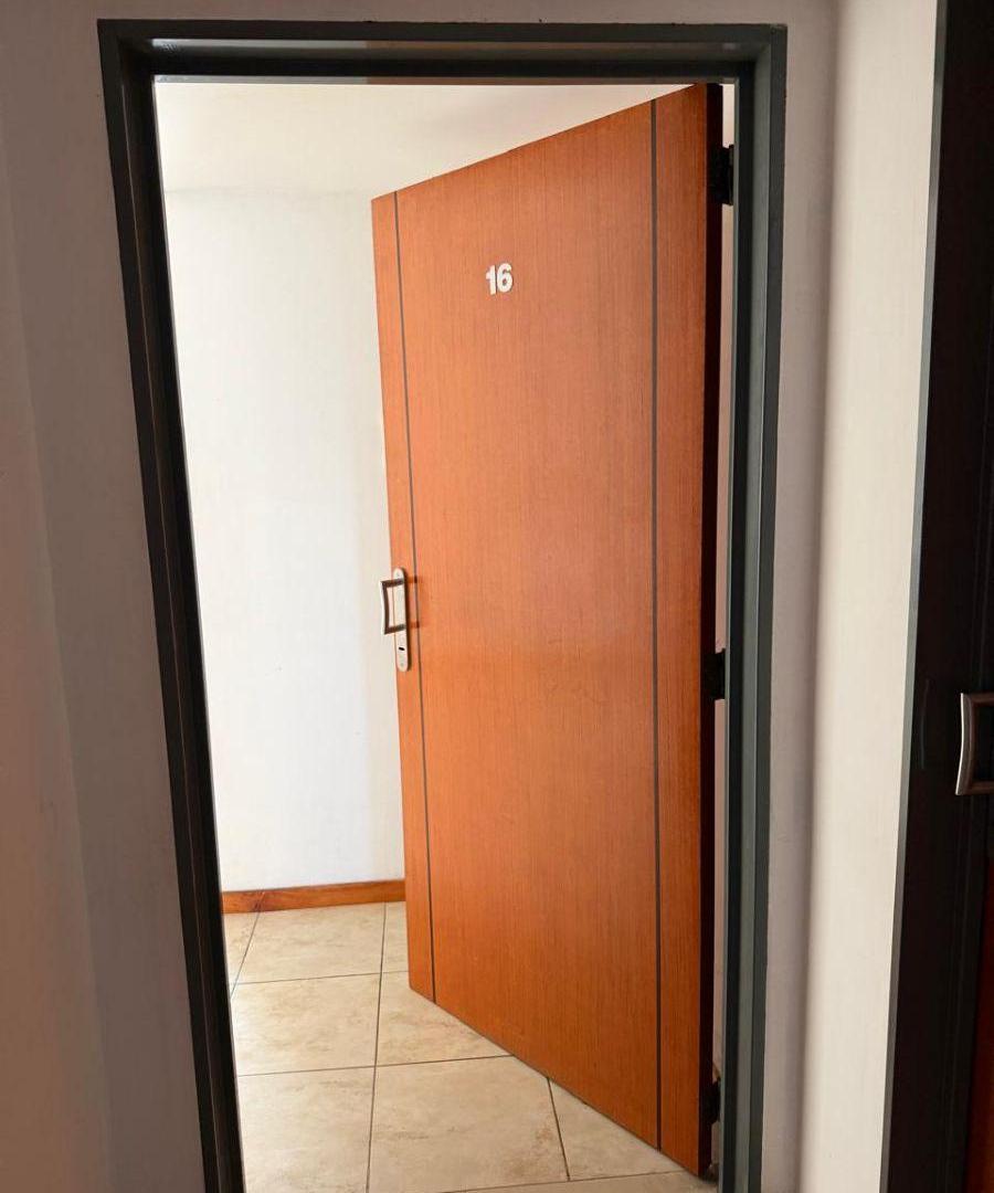 Foto de Departamento dos ambientes en Alquiler sobre Av. Rivadavia, imagen 3