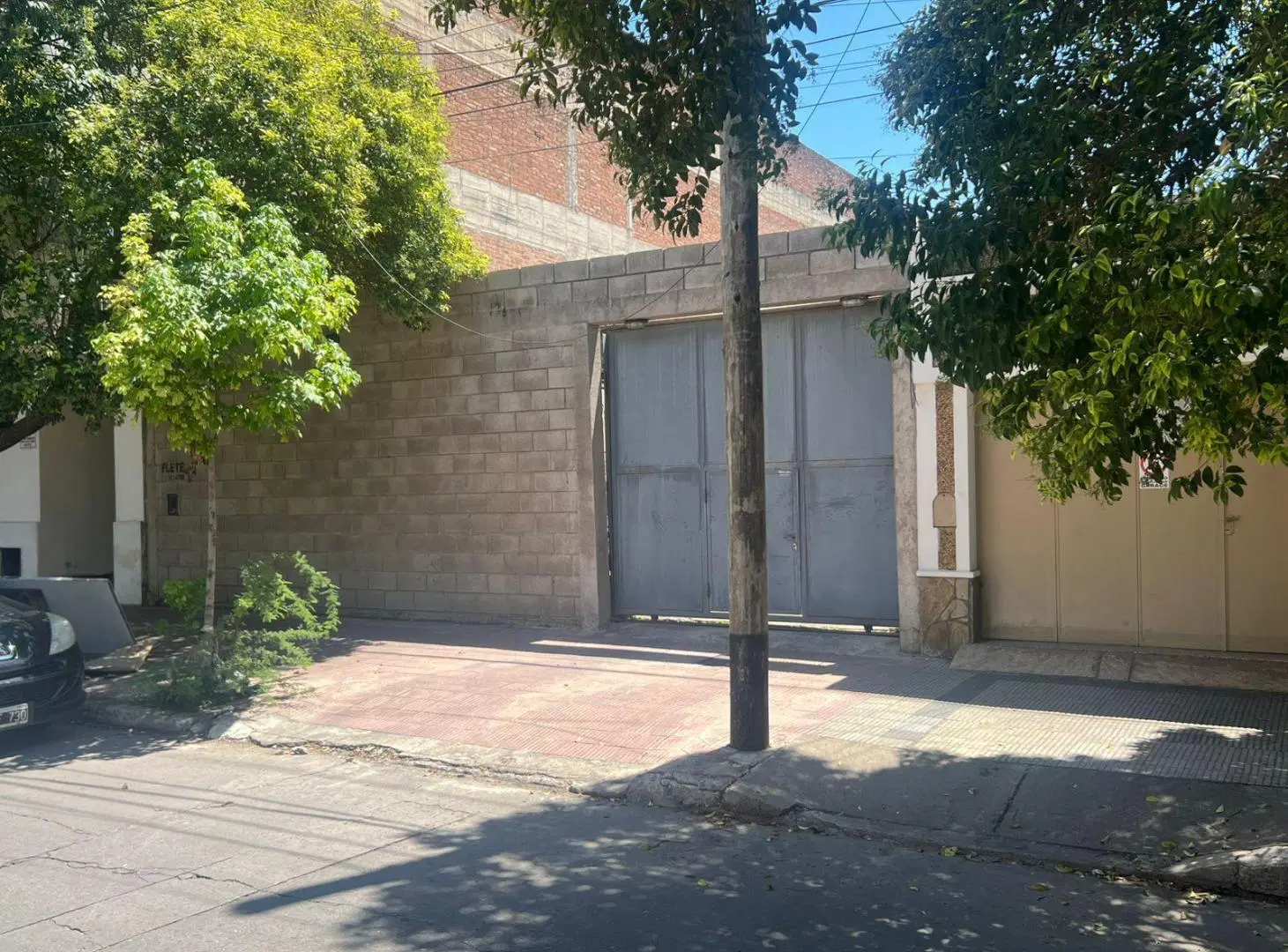 ALQUILO COCHERA BARRIO OBSERVATORIO - PROXIMA AL POLO JUDICIAL DE TRIBUNALES II y III 2