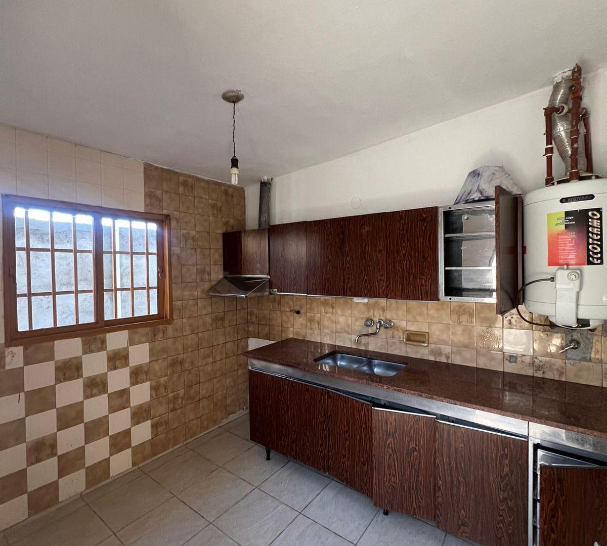 Foto de ALQUILO DEPARTAMENTO 1 DORMITORIO BARRIO OBSERVATORIO CON COCHERA., imagen 2