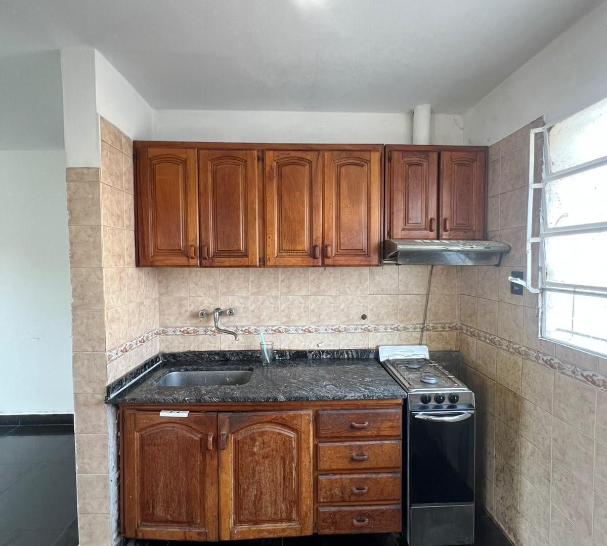 Foto de CASA EN VENTA 2 DORMITORIOS BARRIO MATIENZO CON PILETA, imagen 3