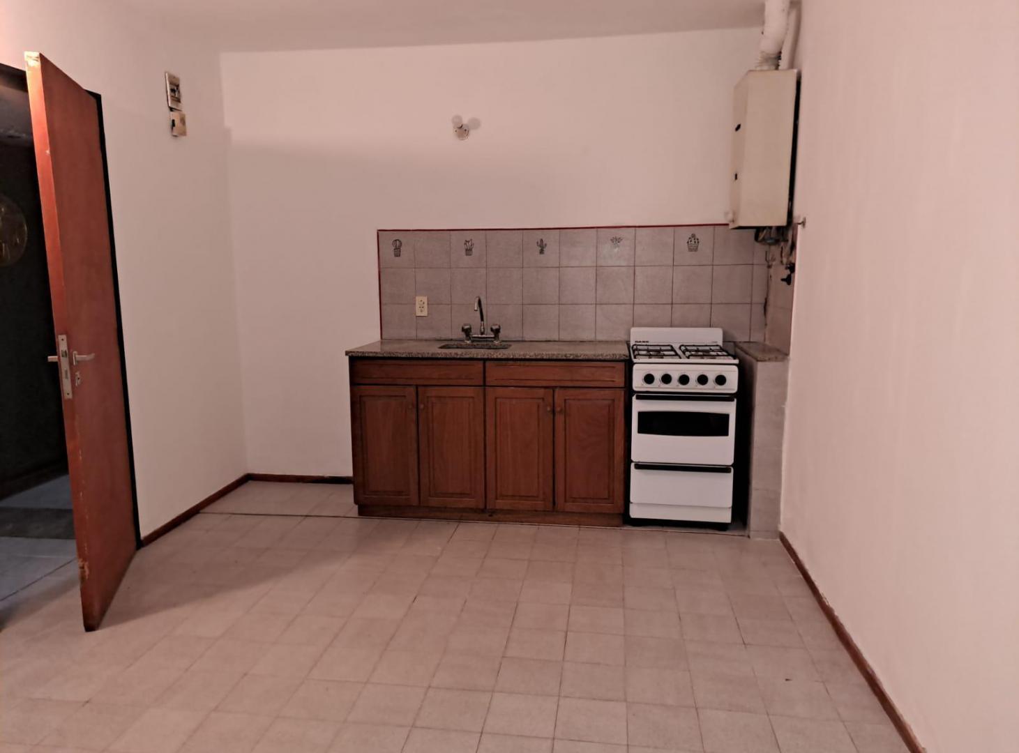 Foto de ¡ALQUILER IMPERDIBLE EN BARRIO OBSERVATORIO 1 DORMITORIO CON PATIO, imagen 3
