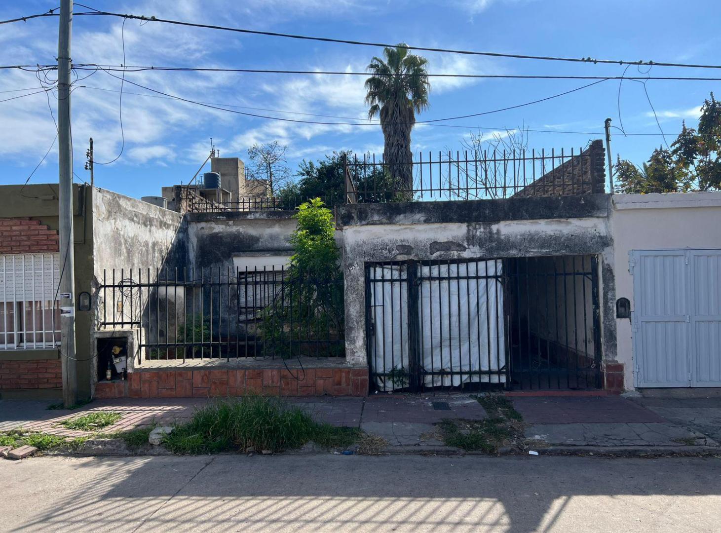Foto de TERRENO EN VENTA SOBRE CALLE ACHAVAL RODRIGUEZ - IDEAL PARA COCHERAS, imagen 2