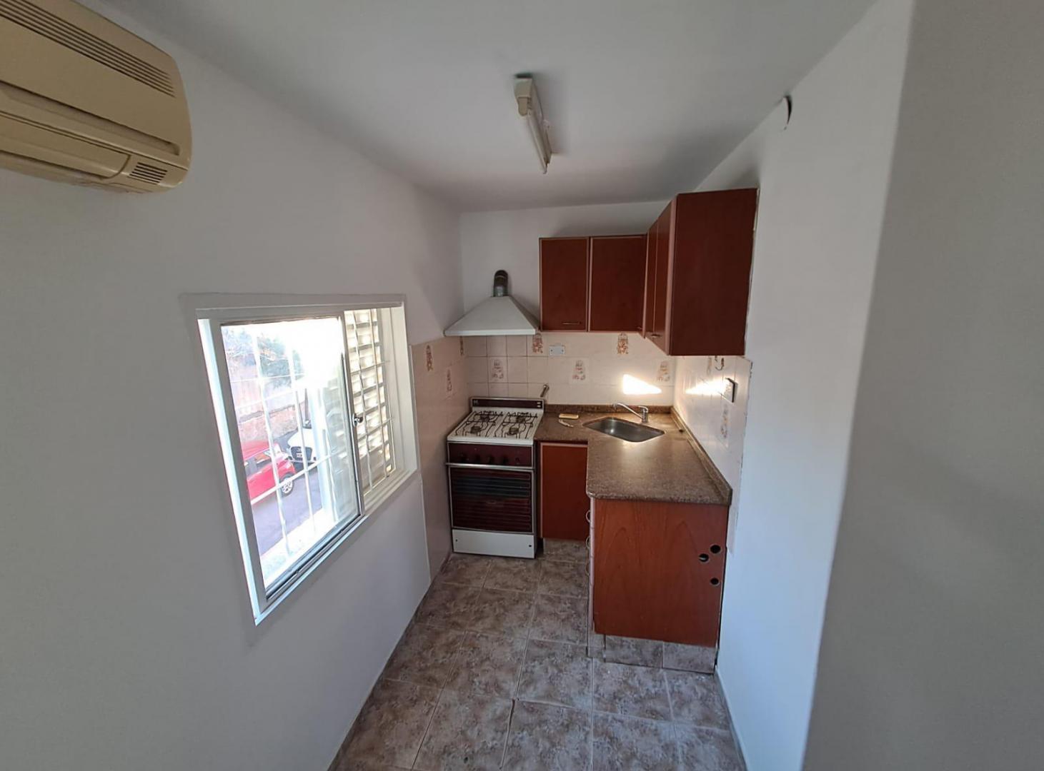 Foto de ALQUILO DEPARTAMENTO 1 DORMITORIO CON COCHERA -BARRIO CRISOL SUD, imagen 5