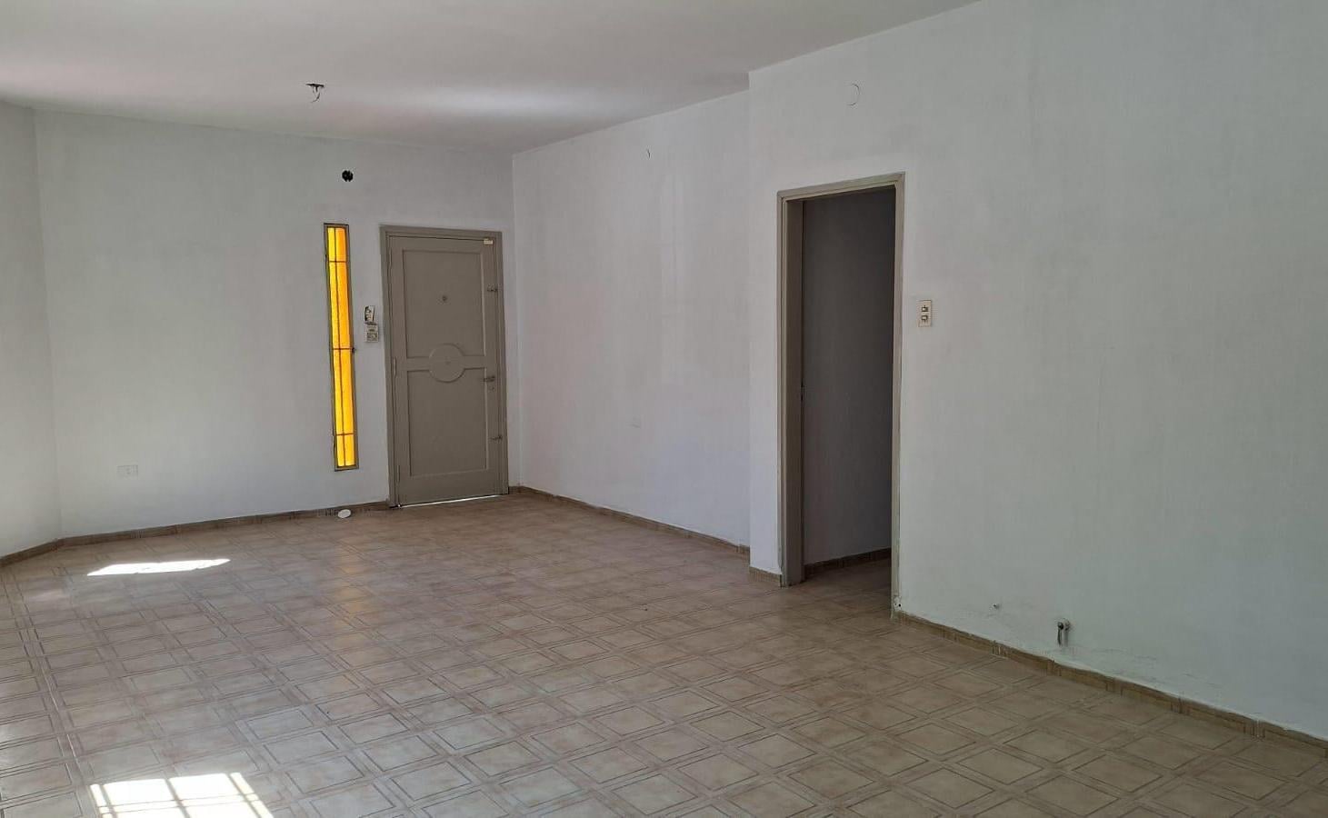 Foto de ALQUILO CASA 3 DORMITORIOS CON COCHERA BARRIO OBSERVATORIO., imagen 4