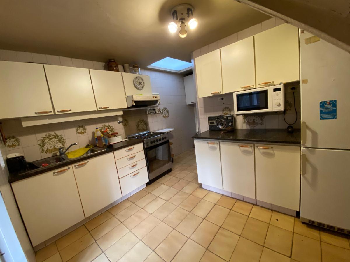 Venta Casa - Única con salida a dos calles