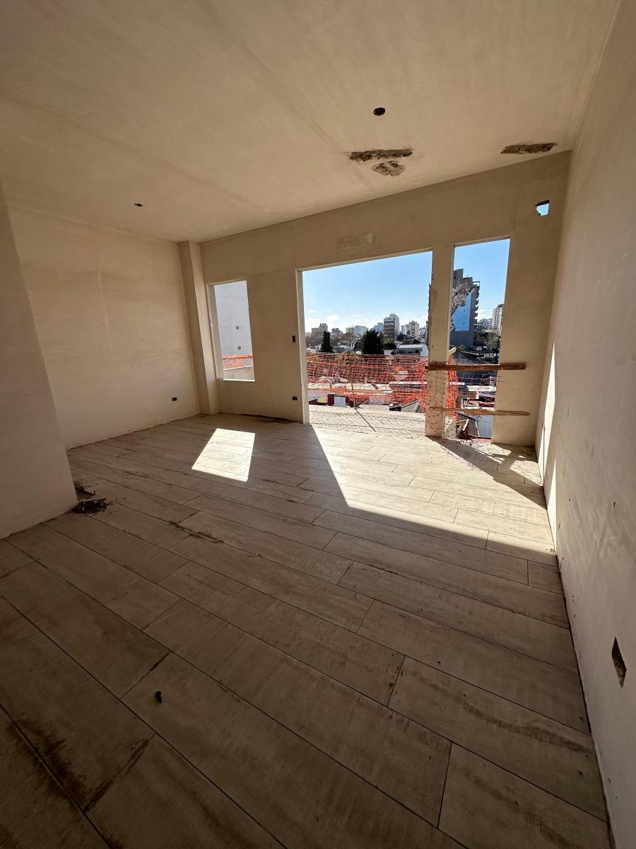 Departamento de 3 Amb - Duplex a Estrenar con Cochera 4