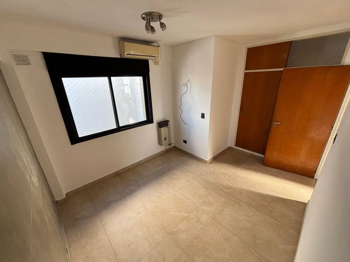 Departamento de 3 ambientes en alquiler con cochera y balcon terraza. 5