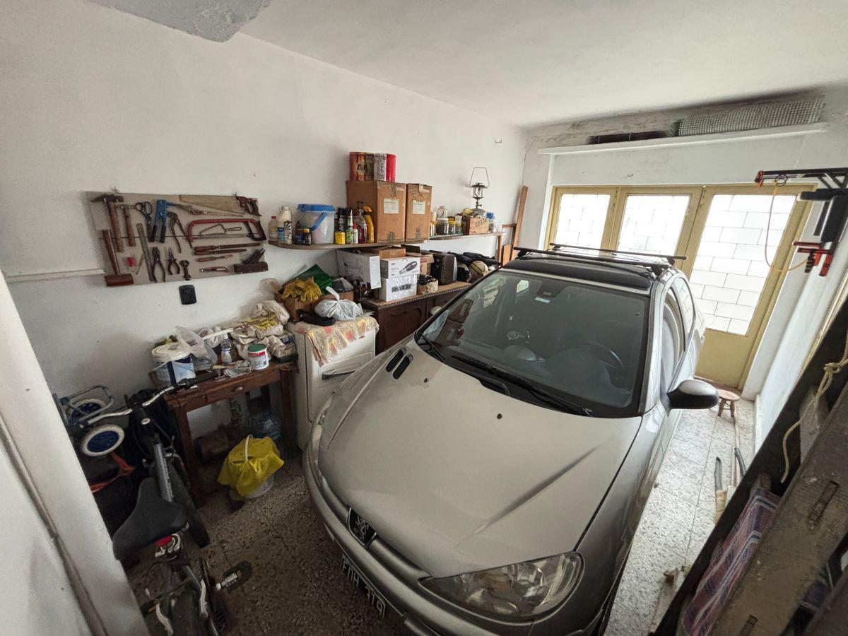 Foto de Venta Casa de 4 ambientes con cochera, imagen 5