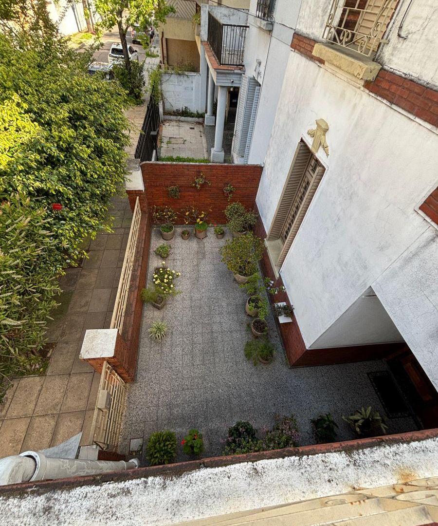 Foto de Venta Casa de 4 ambientes con cochera, imagen 3