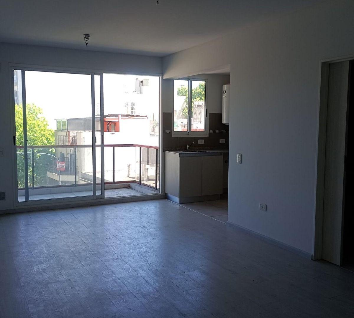 Foto de MONOAMBIENTE ZONA HOSPITAL ITALIANO CON PILETA Y PARRILLA, imagen 5