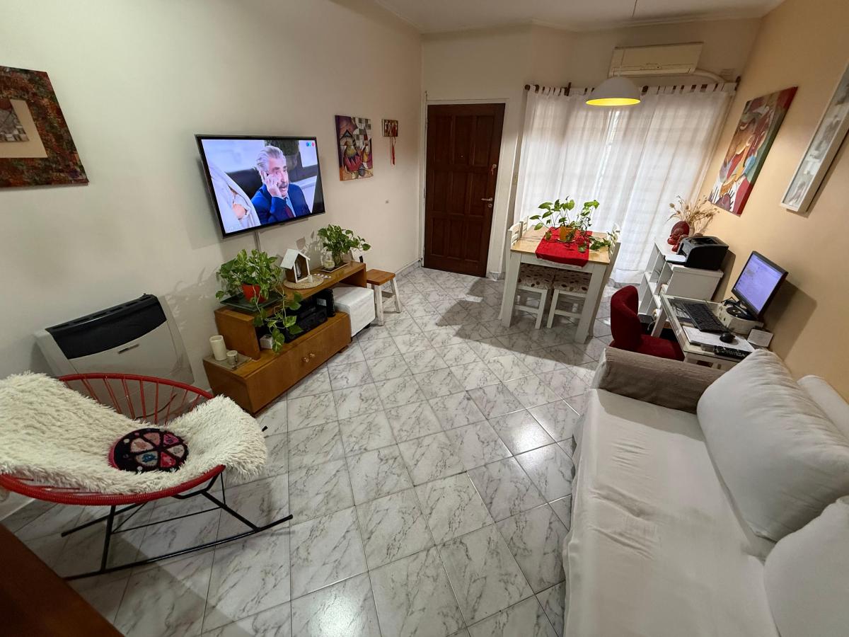 Venta de Triplex en Parque Avellaneda – Dormitorio en Suite y Cochera Propia 1