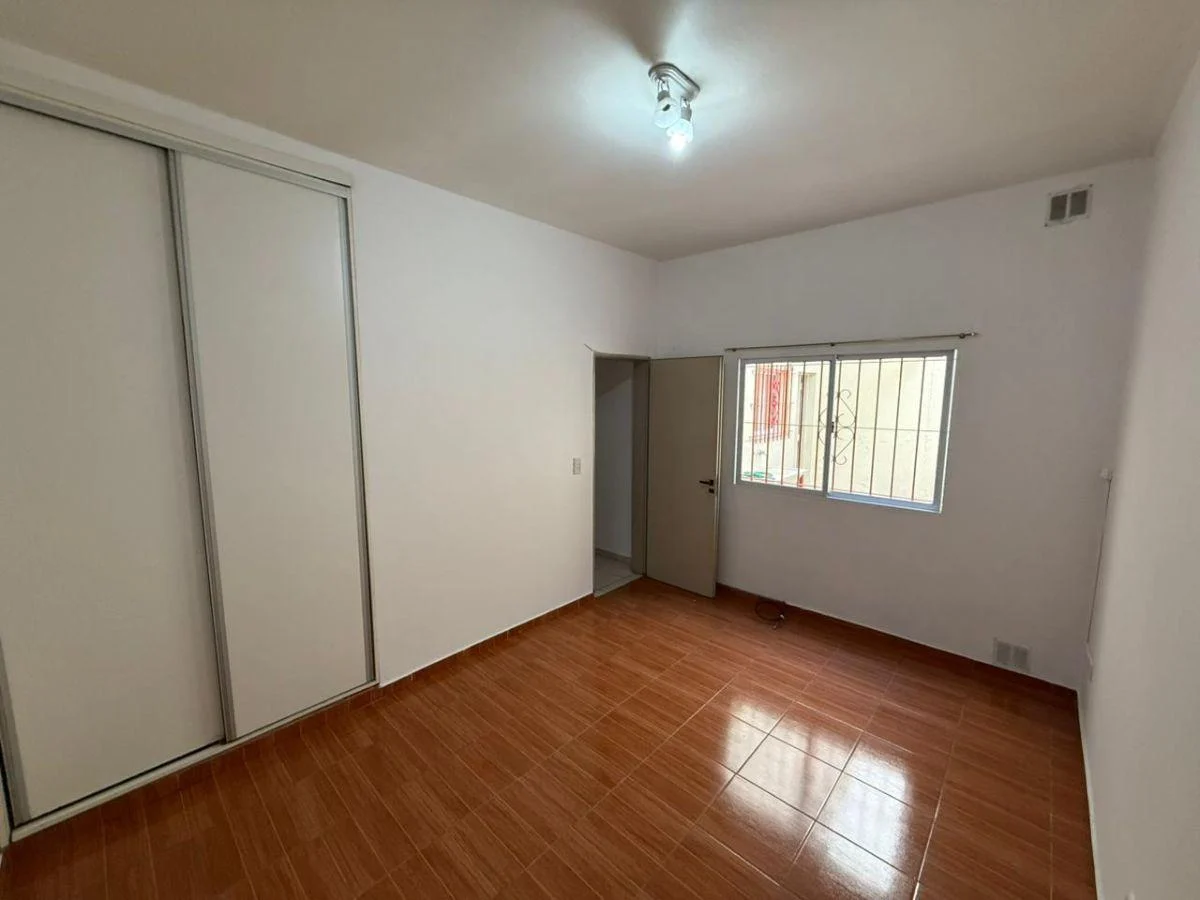 Alquiler – Parque Avellaneda - 3 ambientes con patio – White al 1200