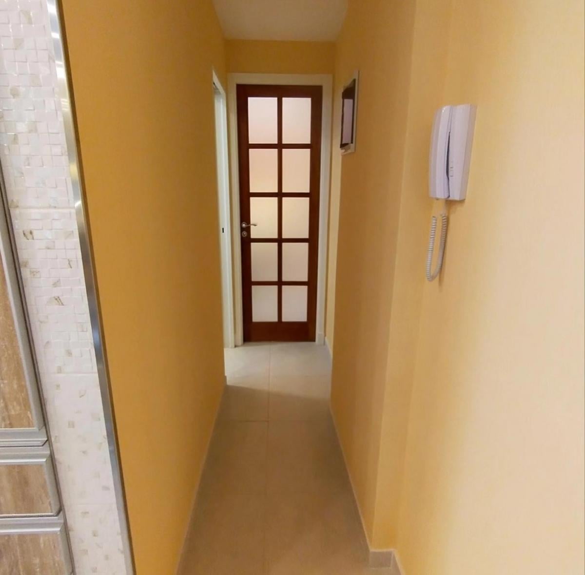 Foto de Depto 2 amb, reciclado a nuevo, piso 4, se vende amoblado, impecable, imagen 2