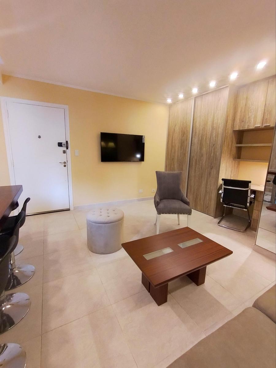 Foto de Depto 2 amb, reciclado a nuevo, piso 4, se vende amoblado, impecable, imagen 3