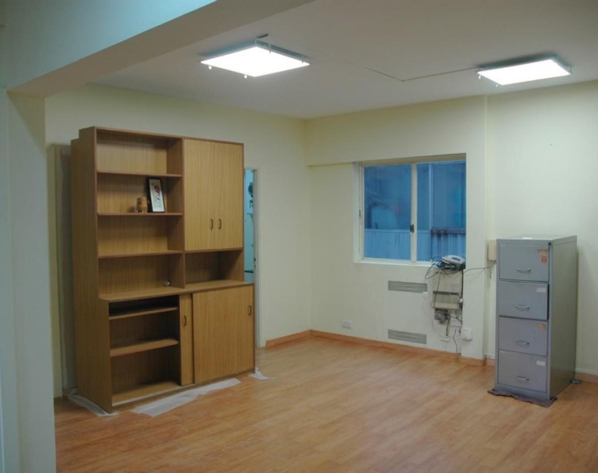 Oficina en San Nicolas, calle Tucuman y Callao