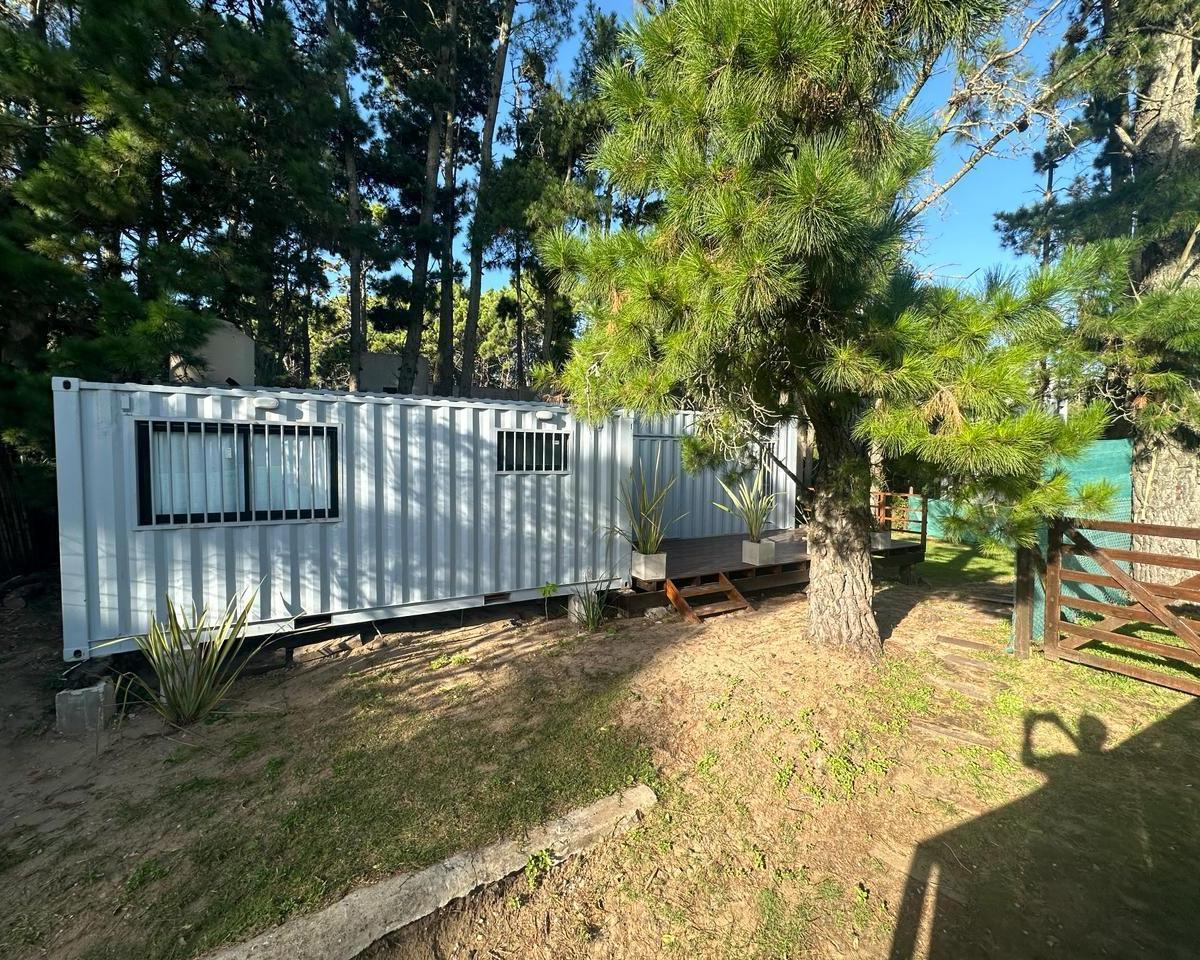 Complejo en Venta Mar Azul a 300 m de La Playa, Doble Terreno, 3 Casas con Pileta y Parrilla 5