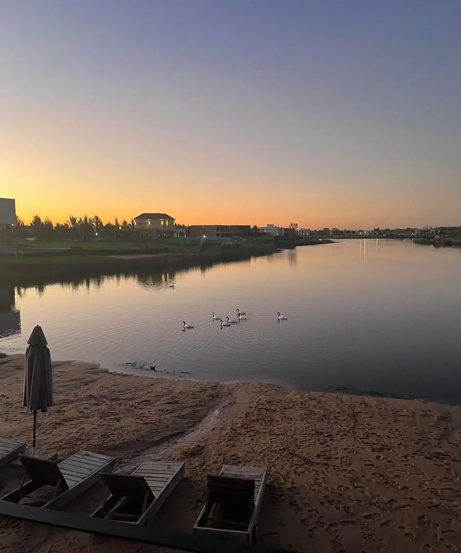Lote a la Laguna en El Naudir – Construí tu casas frente al agua. 5