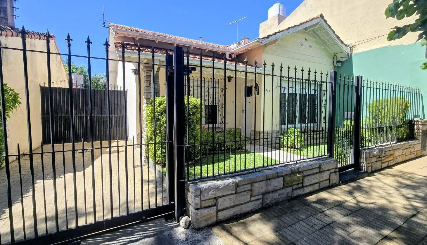 Casa en San Isidro 3 dormitorios,  jardín y parrilla 3